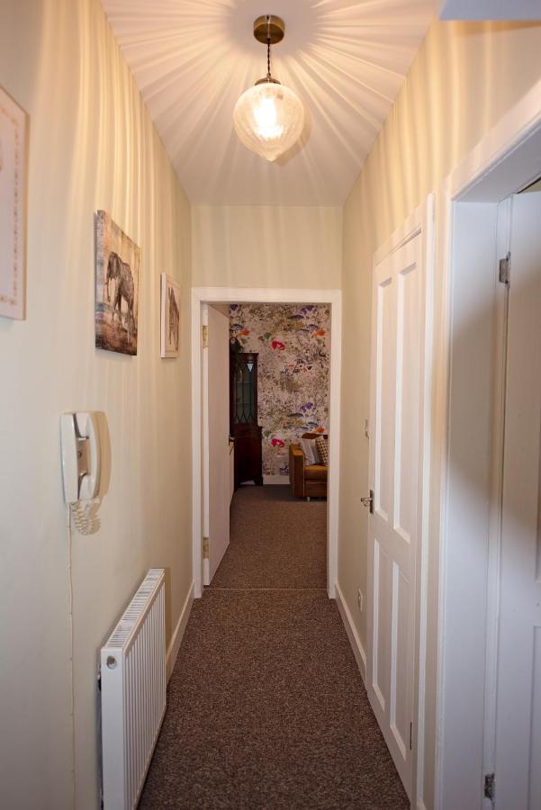 Cosy One Bedroom Flat In City Center エディンバラ エクステリア 写真